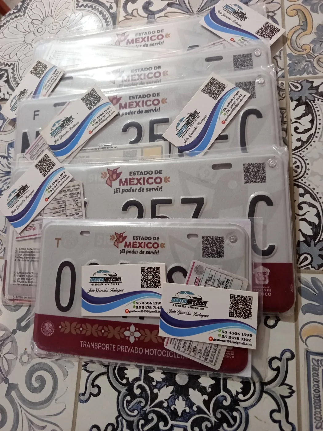 Paquete de placas vehiculares